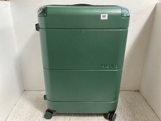 HEYS 4-WHEELED HARD SHELL LARGE SUITCASE IN GREEN: LOCATION - WA1