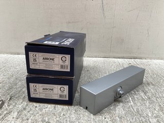 2 X BOXES OF ARRONE 2-4 DOOR CLOSERS WITH MATCHING ARMREST(SQUARE) IN SILVER ENAMEL FINISH: LOCATION - B7