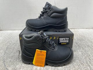 SAFETY JOGGER BESTBOY SAFETY BOOTS IN BLACK - SIZE UK4: LOCATION - B10