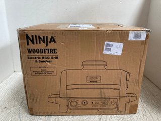 NINJA WOODFIRE ELECTRIC BBQ GRILL & SMOKER - MODEL: OG701UK: LOCATION - WA2