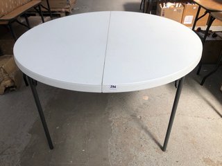 LIFETIME FOLDING ROUND TABLE FOR GARDEN/DISPLAY: LOCATION - AT3