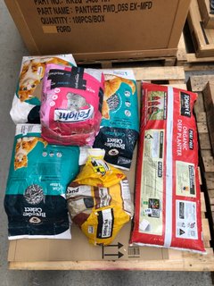 (COLLECTION ONLY) PALLET OF ASSORTED ITEMS TO INCLUDE 3 X BREEDER CELECT 30 LITRE CAT LITTER: LOCATION - B6