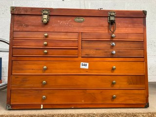 CLARKE WOODEN TOOL CHEST IN BROWN: LOCATION - BR10