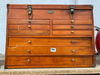 CLARKE WOODEN TOOL CHEST IN BROWN: LOCATION - BR11