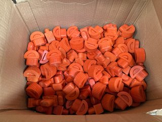 QTY OF RUBBER LADDER FEET IN ORANGE: LOCATION - BR18