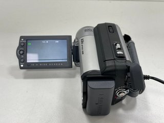 JVC DIGITAL VIDEO CAMERA: MODEL NO GR-D815E (WITH BOX, BATTERY & ACCESSORIES) [JPTM117369]