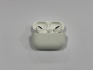 APPLE AIRPODS PRO WIRELESS EARBUDS IN WHITE: MODEL NO A2084 A2083 A2190 (WITH WIRELESS CHARGING CASE) [JPTM117342]