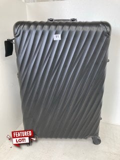 TUMI EXTENDED TRIP PACKIN LARGE HARDSHELL TRAVEL SUITCASE IN BLACK RRP - £1285: LOCATION - WHITE BOOTH