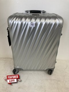 TUMI CONTINENTAL MEDIUM SIZED HARDSHELL TRAVEL SUITCASE IN SILVER RRP - £950: LOCATION - WHITE BOOTH
