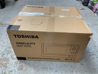 TOSHIBA MICROWAVE OVEN: LOCATION - D3