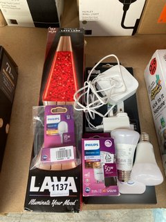 QTY OF ASSORTED ITEMS TO INCLUDE LAVA METALLIC LAMP: LOCATION - AR 5