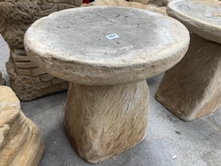 (COLLECTION ONLY) NATURAL STONE CIRCULAR GARDEN BIRD BATH IN RUSTIC DESIGN: LOCATION - B5