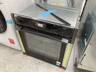 NEFF SLIDE & HIDE BUILT IN SINGLE ELECTRIC OVEN: MODEL B64CS71G0B - RRP £1099: LOCATION - B3