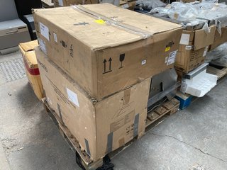 PALLET OF ASSORTED APPLIANCES TO INCLUDE ELECTRIQ 90CM DESIGNER SLOPING GLASS COOKER HOOD IN STEEL : MODEL EIQCHFGBSS90: LOCATION - A7