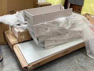 PALLET OF ASSORTED INCOMPLETE FURNITURE ITEMS: LOCATION - A7 (KERBSIDE PALLET DELIVERY)