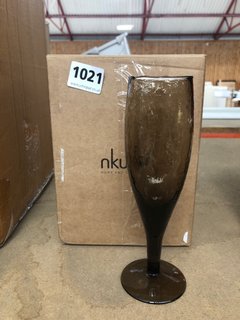 NKUKU SET OF 4 YALA HAMMERED CHAMPAGNE GLASSES IN SMOKE BROWN: LOCATION - BR