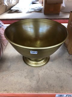 NKUKU LARGE FRUIT BOWL IN BRASS: LOCATION - BR