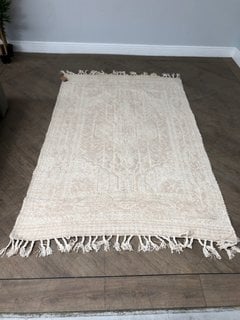 NKUKU AMELIA COTTON AND PET RUG IN NATURAL: LOCATION - BR