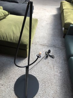 ARC FLOOR LAMP IN BLACK: LOCATION - CR