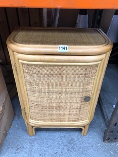 RATTAN BEDSIDE TABLE IN NATURAL: LOCATION - DR