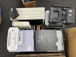 MIXED ITEMS TO INCLUDE LAKELAND AIRFRYER, SERVER RACKS, AC CONDITIONING UNIT, CABLES AND OTHERS ASSORTED PALLET. [JPTM116480]
