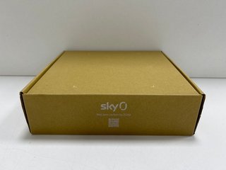 SKY STREAM PUCK TV BOX: MODEL NO IP061-EF-ANT-UKIE-GHM (WITH BOX & ALL ACCESSORIES) [JPTM117546]. (SEALED UNIT). THIS PRODUCT IS FULLY FUNCTIONAL AND IS PART OF OUR PREMIUM TECH AND ELECTRONICS RANGE