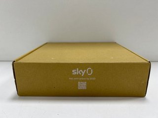 SKY STREAM PUCK TV BOX: MODEL NO IP061-EF-ANT-UKIE-GHM (WITH BOX & ALL ACCESSORIES) [JPTM117475]. (SEALED UNIT). THIS PRODUCT IS FULLY FUNCTIONAL AND IS PART OF OUR PREMIUM TECH AND ELECTRONICS RANGE