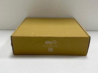 SKY STREAM PUCK TV BOX: MODEL NO IP061-EF-ANT-UKIE-GHM (WITH BOX & ALL ACCESSORIES) [JPTM117479]. (SEALED UNIT). THIS PRODUCT IS FULLY FUNCTIONAL AND IS PART OF OUR PREMIUM TECH AND ELECTRONICS RANGE