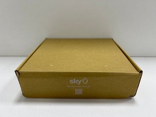SKY STREAM PUCK TV BOX: MODEL NO IP061-EF-ANT-UKIE-GHM (WITH BOX & ALL ACCESSORIES) [JPTM117543]. (SEALED UNIT). THIS PRODUCT IS FULLY FUNCTIONAL AND IS PART OF OUR PREMIUM TECH AND ELECTRONICS RANGE