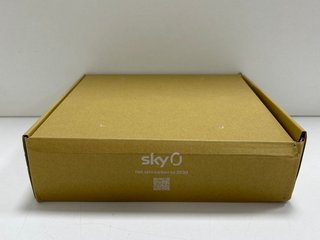 SKY STREAM PUCK TV BOX: MODEL NO IP061-EF-ANT-UKIE-GHM (WITH BOX & ALL ACCESSORIES) [JPTM117478]. (SEALED UNIT). THIS PRODUCT IS FULLY FUNCTIONAL AND IS PART OF OUR PREMIUM TECH AND ELECTRONICS RANGE