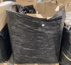 PALLET OF ASSORTED ITEMS TO INCLUDE HEAVY DUTY CLOTHES RAIL (COLLECTION OR OPTIONAL DELIVERY)