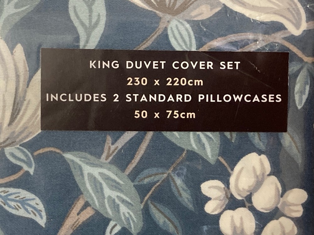 John Pye Auctions 2 X LAURA ASHLEY KING DUVET COVER SETS MIXED
