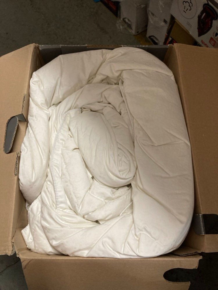 John Pye Auctions JOHN LEWIS NATURAL COLLECTION SIBERIAN GOOSE DOWN