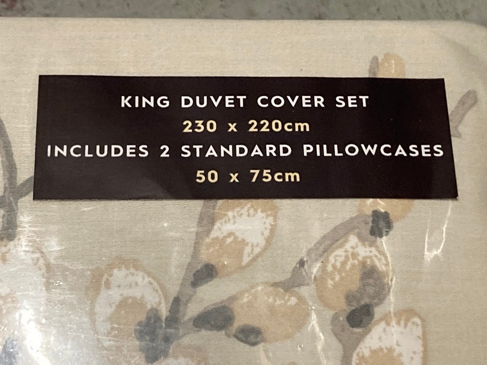 John Pye Auctions 2 X LAURA ASHLEY WILLOW KING DUVET COVER SETS