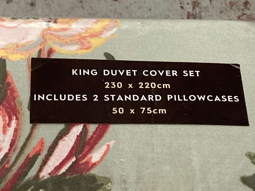 John Pye Auctions LAURA ASHLEY ROSEMOOR PRINTED FLORAL KING SIZE