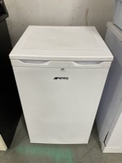 SMEG FREESTANDING UNDER COUNTER FREEZER IN WHITE - MODEL NO. FF08FW - RRP £283 (COLLECTION OR OPTIONAL DELIVERY)