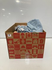 BOX OF ASSORTED ADULT CLOTHING TO INCLUDE NEXT BALLOON HIGH RISE DENIM JEANS STONEWASH SIZE 10R (DELIVERY ONLY)