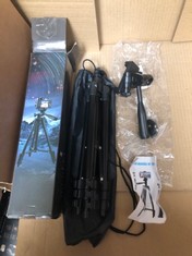 QUANTITY OF ASSORTED ITEMS TO INCLUDE COMPACT TRAVEL TRIPOD: LOCATION - B RACK