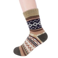 QUANTITY OF ASSORTED ITEMS TO INCLUDE CHEERYMAGIC WOOL SOCKS, THERMAL SOCKS FOR WOMEN WINTER SOCKS VINTAGE STYLE COTTON THICK BED SOCK BREATHABLE SOFT THICK SOCKS FOR COLD WEATHER OUTDOOR SPORTS   GI