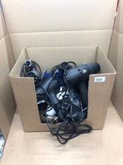 QUANTITY OF ITEMS TO INCLUDE GHD HELIOS HAIRDRYER : LOCATION - D