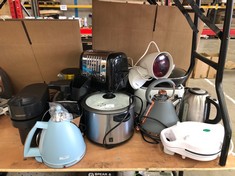 QUANTITY OF ITEMS TO INCLUDE DELONGHI KETTLE: LOCATION - TABLES(COLLECTION OR OPTIONAL DELIVERY AVAILABLE)