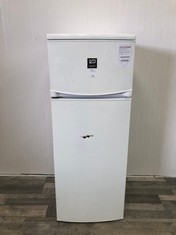 ZANUSSI FREESTANDING FRIDGE FREEZER::: LOCATION - FRONT FLOOR(COLLECTION OR OPTIONAL DELIVERY AVAILABLE)