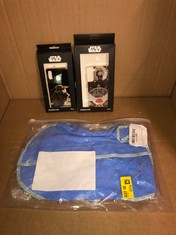 QUANTITY OF ITEMS TO INCLUDE STAR WARS PHONE CASE: LOCATION - C