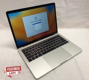 APPLE MACBOOK PRO 128GB SSD LAPTOP: MODEL NO A1708. INTEL I5, 8GB RAM, 17" SCREEN [JPTE59744]: LOCATION - RED RACK