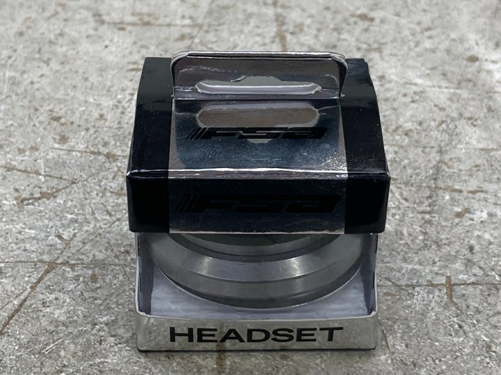 John Pye Auctions QTY OF ASSORTED ITEMS TO INCLUDE EICHER BRAKE PADS