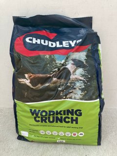CHUDLEYS WORKING CRUNCH NUTRITIONALLY COMPLETE AND BALANCED FOOD FOR ADULT WORKING DOGS 14KG: LOCATION - F7