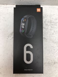 M7 SMART BAND 7 UP TO 30 WORKOUT MODES, WATER RESISTANT TO 50 METRES, SLEEP/BLOOD OXYGEN/STRESS AND BREATH MONITORING, 0.96" FULL AMOLED DISPLAY.BLACK SILICONE STRAP. BOXED.