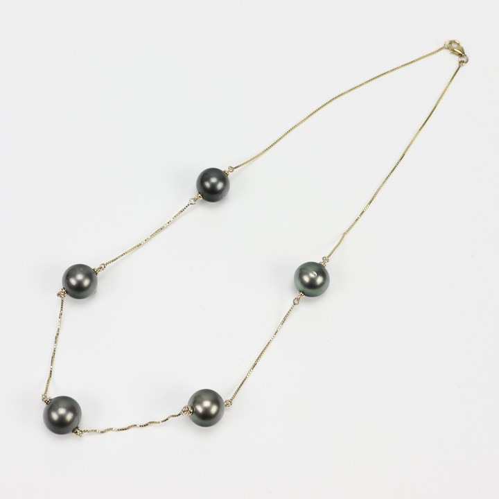 9ct Yellow Gold Grey Ball Necklace, 45cm, 13.5g.  Auction Guide: £250-£350