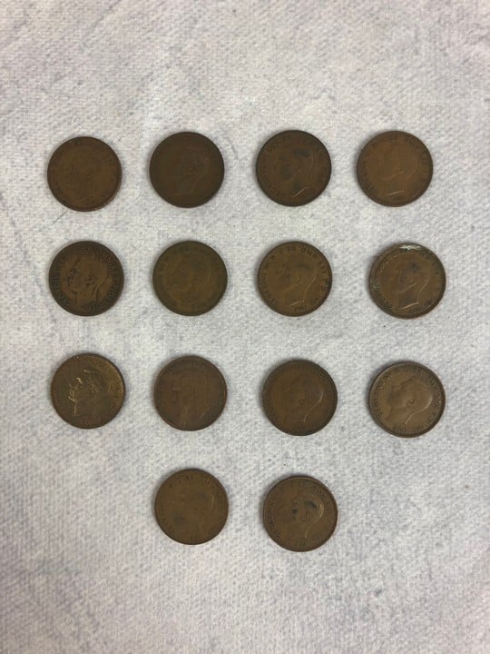 Fourteen Half Penny Coins, years ranging between 1941 - 1949 (VAT Only Payable on Buyers Premium)