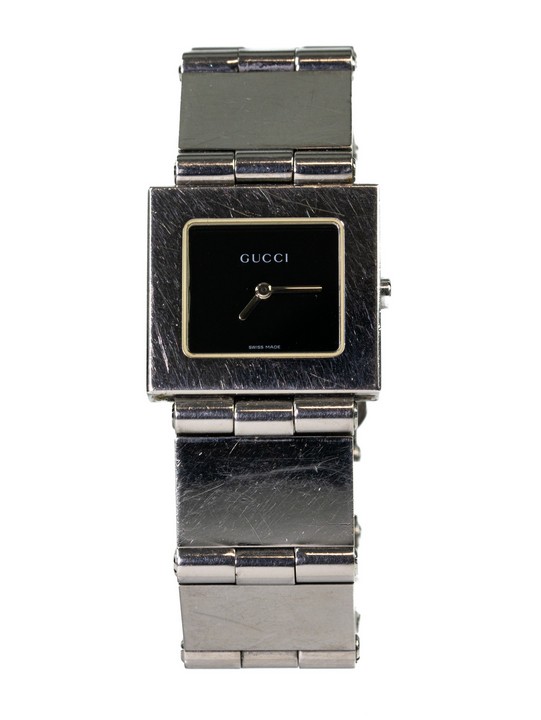 Gucci 600J Stainless Steel Black Dial Quartz Watch (Not Currently Running) (VAT Only Payable on Buyers Premium)